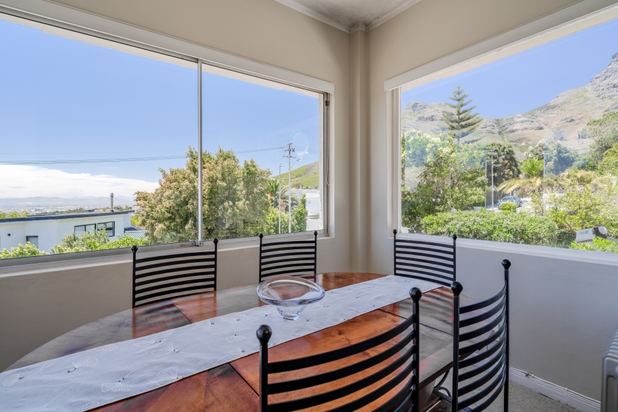 3 Bedroom Property for Sale in Oranjezicht Western Cape